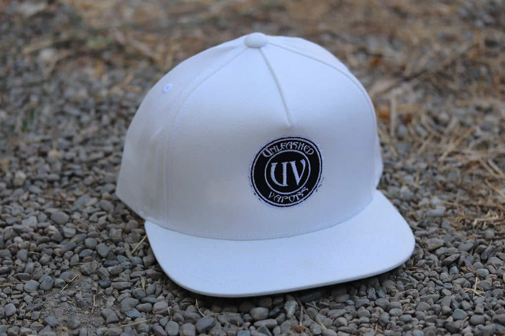 Unleashed Vapors - Snapback "White"